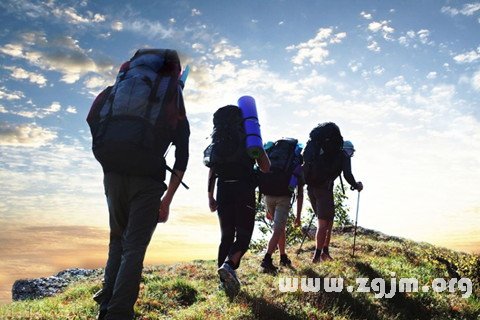 梦见上山 爬山 登山