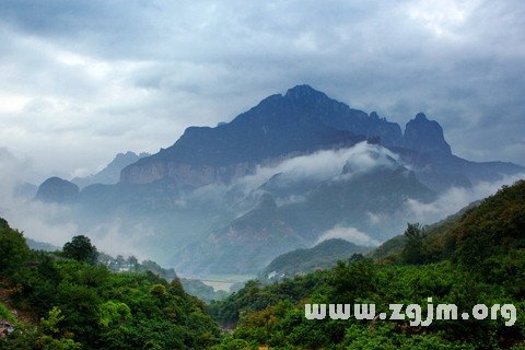 梦见山