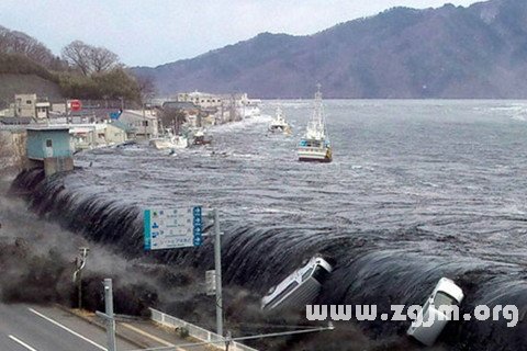 梦见山崩海啸